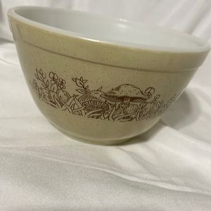 Pyrex Mushroom Mixing Bowl